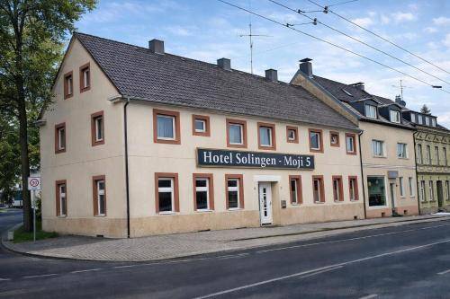 Hotel Moji 5 Solingen — photo 2