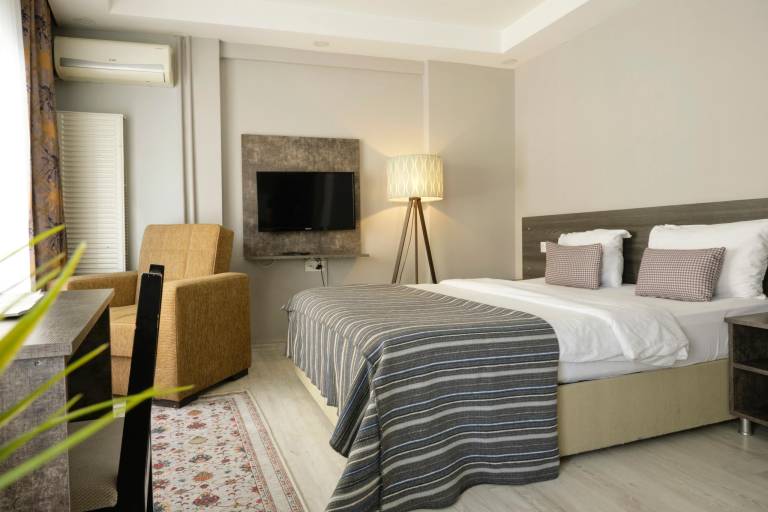 The Breeze Hotel — photo 2
