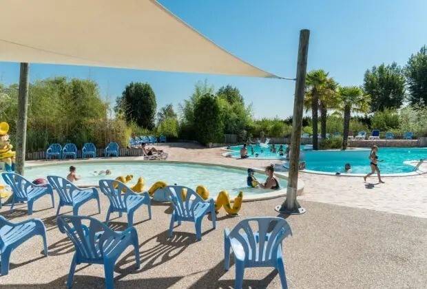 Beautiful camping suite with pool & patio | Lake view | Pets allowed — photo 3