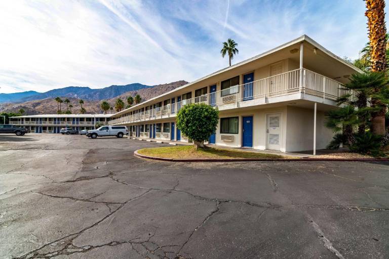 Motel 6 Palm Springs, CA - East - Palm Canyon — photo 3