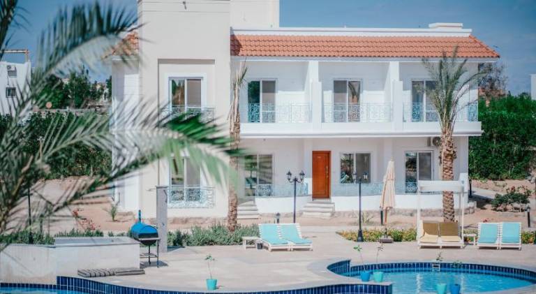 Nice holiday apartment with pool, terrace & garden | Pets are welcome in Dahab