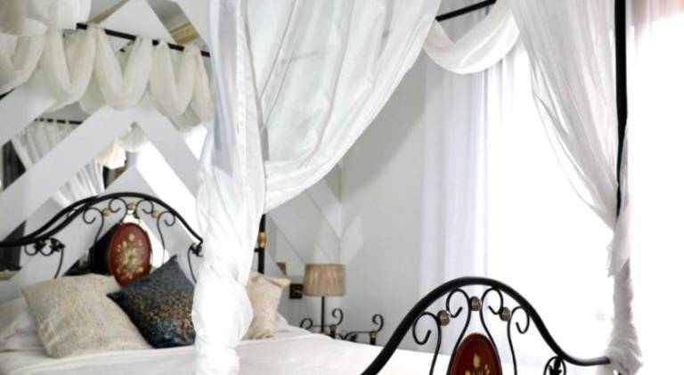Fantastic chalet 5 mins away from the beach by easyBNB in Torremolinos
