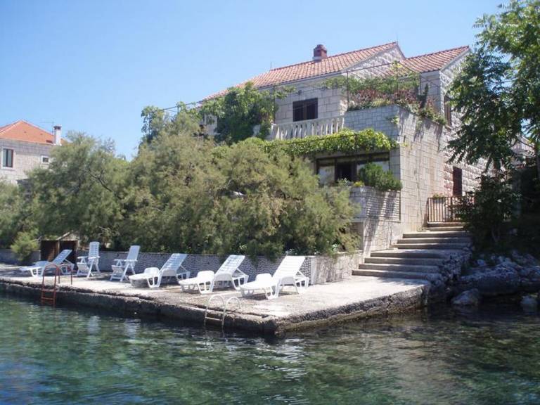 Bed and breakfast  Lumbarda