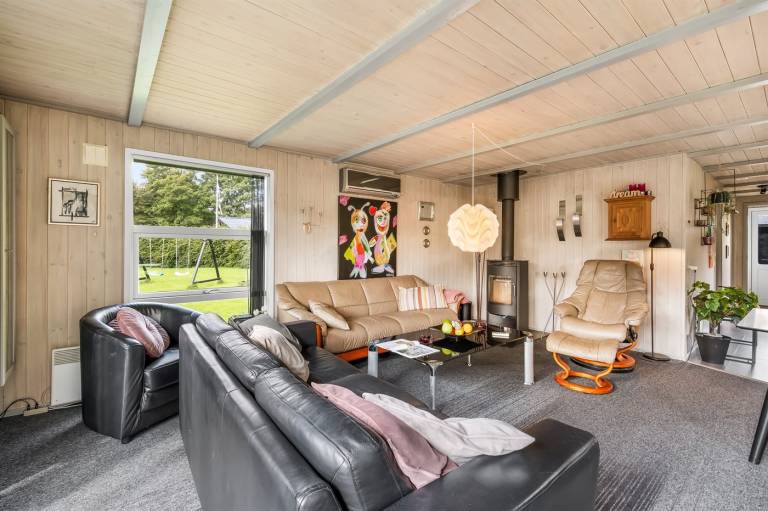 Vacation home with grill & patio | Pets allowed — photo 4