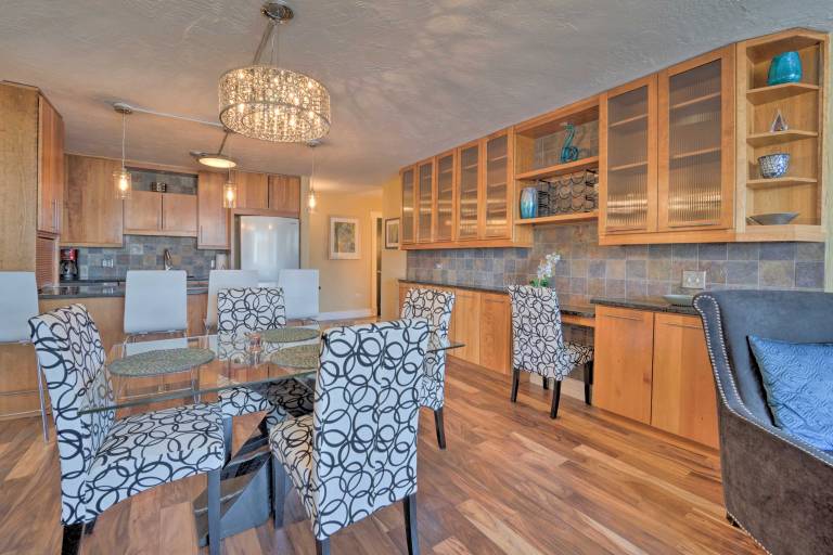 Dtwn Denver Condo Rooftop Pool & City Views