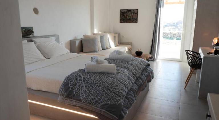 Apartment with yard, terrace & pool | Pets are welcome — photo 2