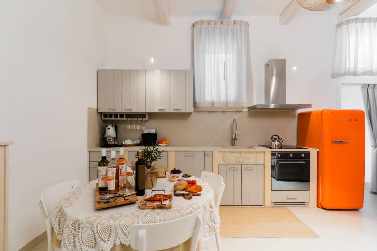 Bacchus Luxury Home Ancient Suite in Otranto: Spa Tub, Fireplace, Parking, Wi-Fi, AC — photo 3
