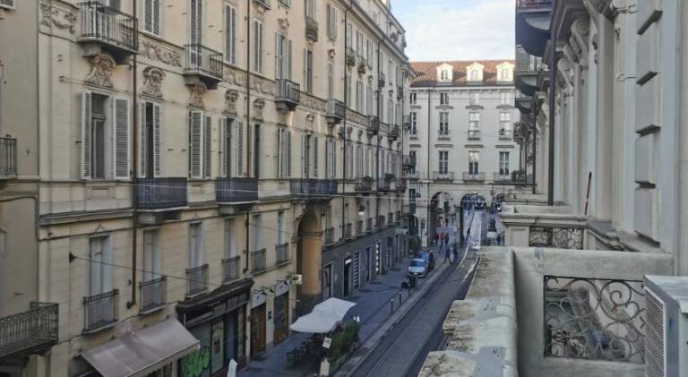 Lovely rental apartment with hot tub | Next to Royal Palace of Turin | Pet-friendly — photo 3