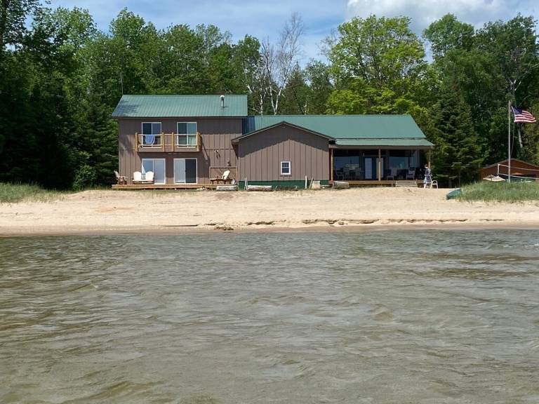 House Menominee