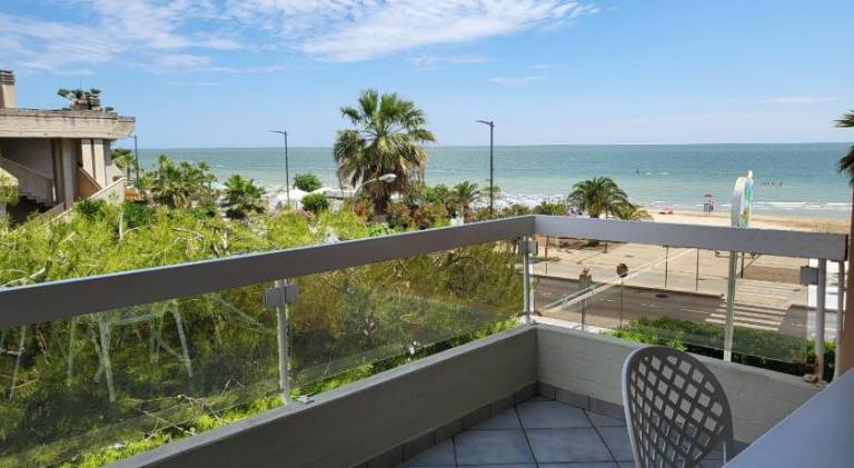 Serviced apartment with pool, terrace & garden | Close to the beach | Pet-friendly — photo 3