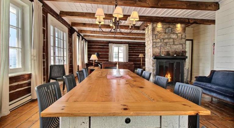 Chalet with pool — photo 4