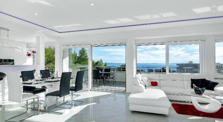 Nice rental apartment | Pets are welcome in Tucepi