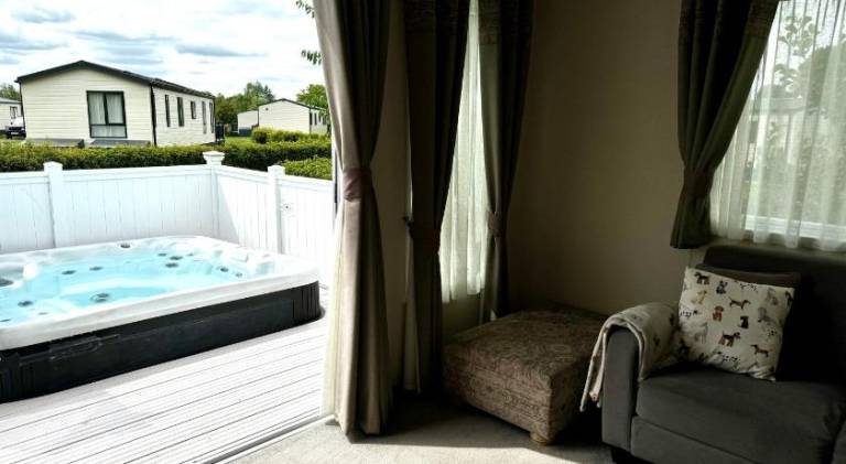 House with pool & jacuzzi — photo 5