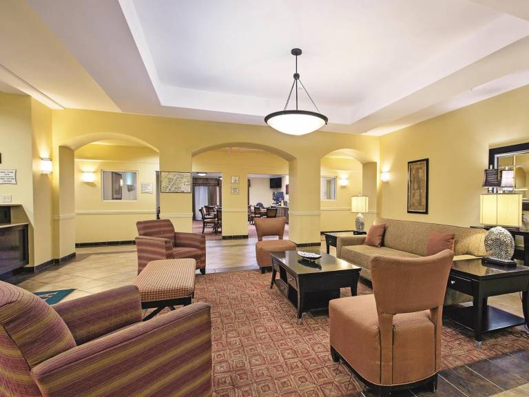 La Quinta Inn & Suites by Wyndham Dumas — photo 2