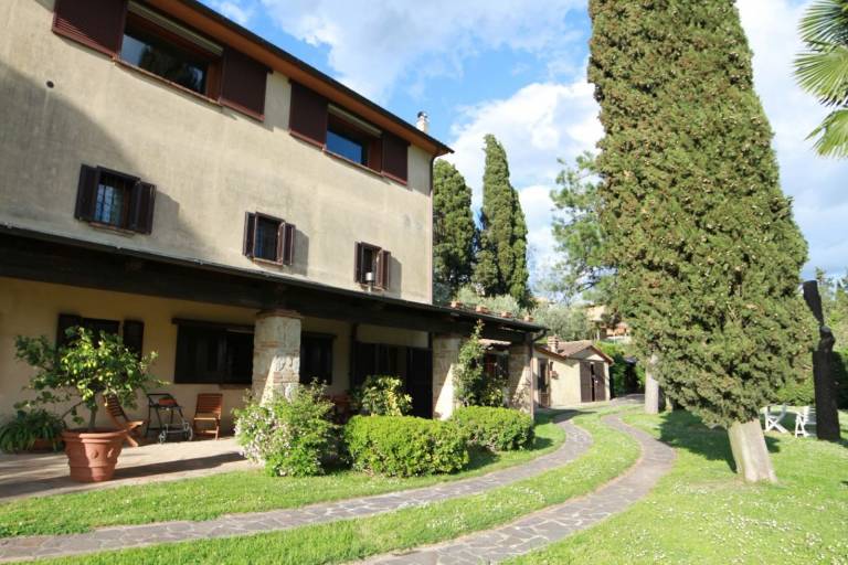 Family-oriented beautiful villa with yard, terrace & private pool | Pet-friendly — photo 4