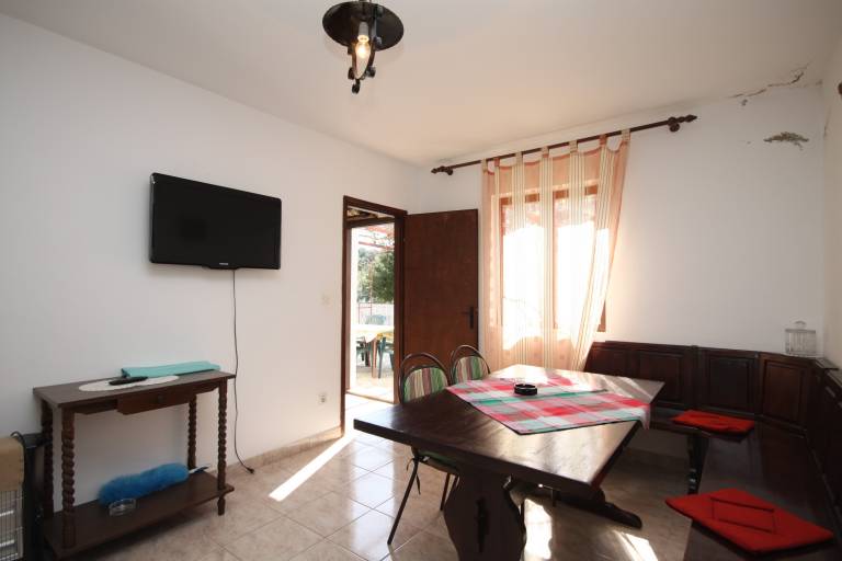 Four-bedroom apartment near beach Basina, Hvar (A-8749-a) — photo 2