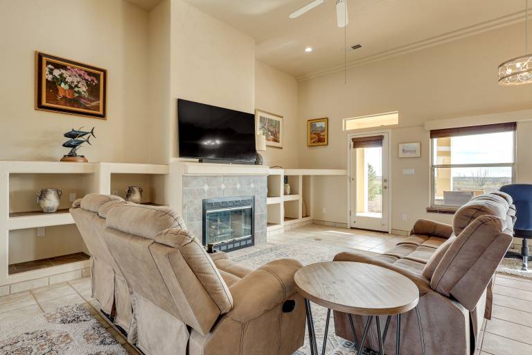 Golf, Hike & Stargaze: Quiet Home in Las Cruces — photo 3