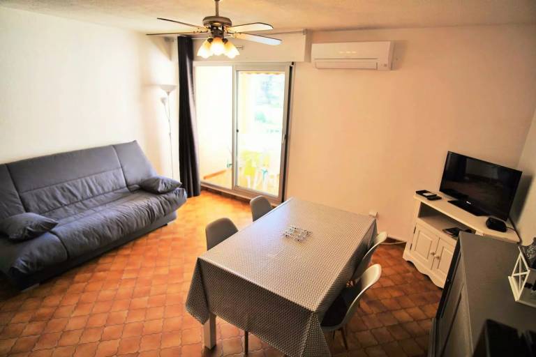 Delta Residence - Apartment 4 beds 100 M from the beach — photo 3