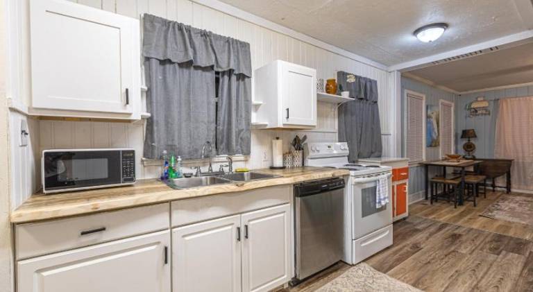 Lovely house with barbeque, patio & yard | Next to the beach | Perfect for remote work | Pets allowed — photo 2