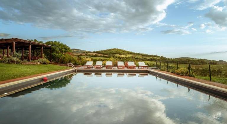 Child-friendly farm with terrace, BBQ & garden | Dogs allowed — photo 3