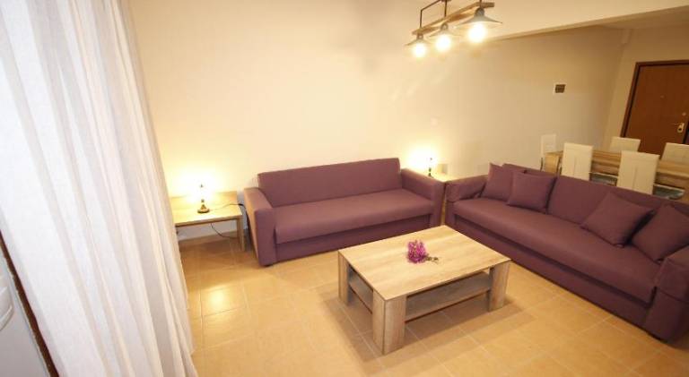 Rental apartment with terrace — photo 2