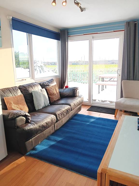 Family-friendly nice cabin with garden | Beach view | Dogs allowed in Bridlington
