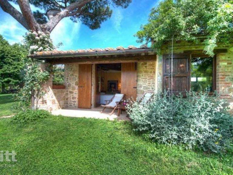 House with terrace, garden & hot tub — photo 4