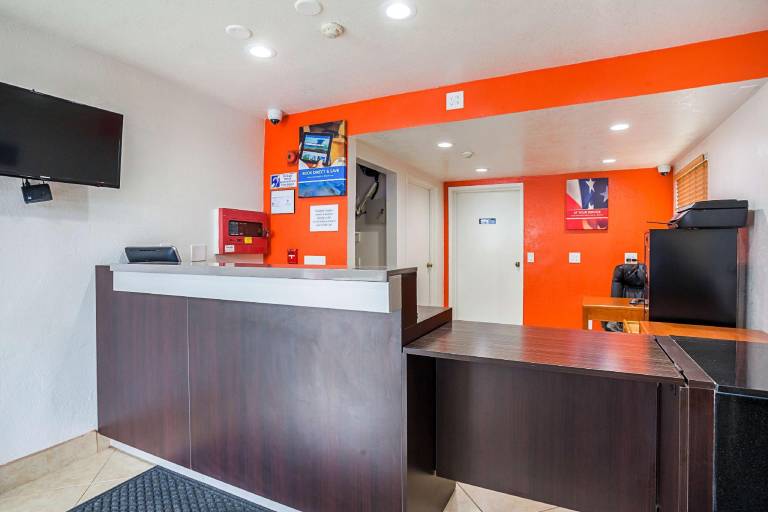 Motel 6 Ventura, CA - Downtown — photo 4