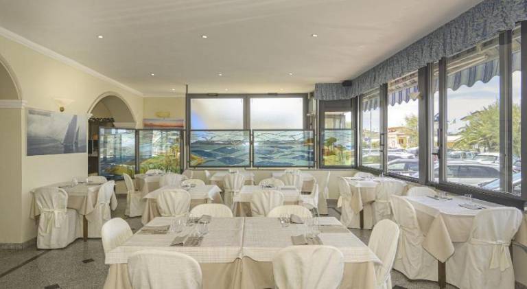 Hotel Lungomare — photo 4