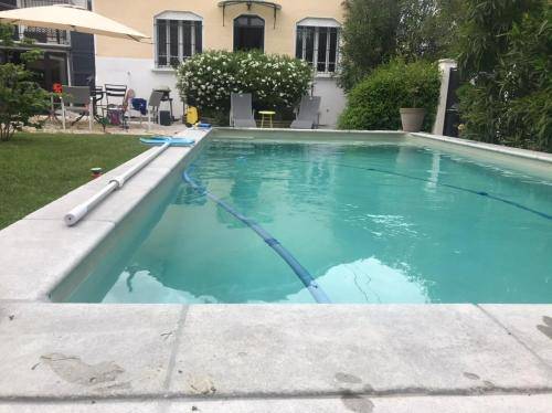 House  Caissargues