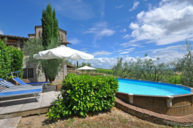 Child-friendly villa with private pool, barbeque & yard | Pets are welcome — photo 2