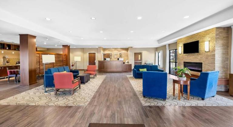 Comfort Inn & Suites West - Medical Center — photo 2
