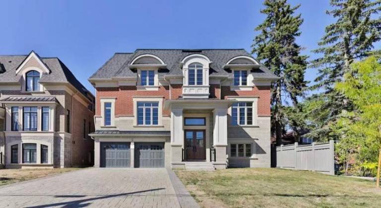 A Modern Room near Yonge Finch Willowdale Grand Residence