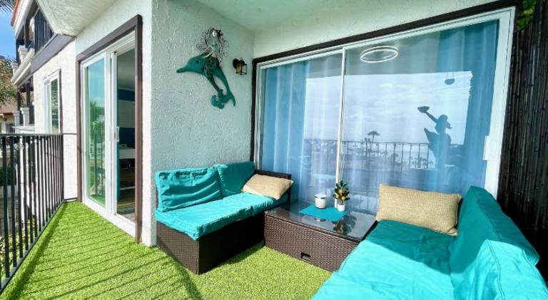 SurfView VR - Best Ocean and Pier View, 5 mins to Beach, Cozy Patio, Pet Friendly in San Clemente, CA
