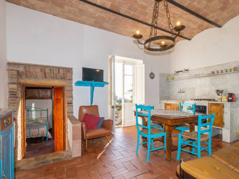 Pleasant apartment with patio, yard & BBQ | Pet-friendly — photo 5