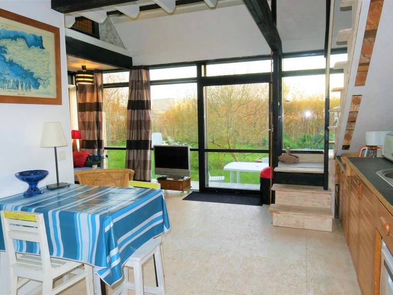 Charming Cottage with Garden, 400m from the Beach, Free WIFI, Parking, Pet-Friendly - Trégastel — photo 2