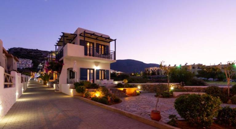 Holiday apartment with yard, terrace & grill — photo 3