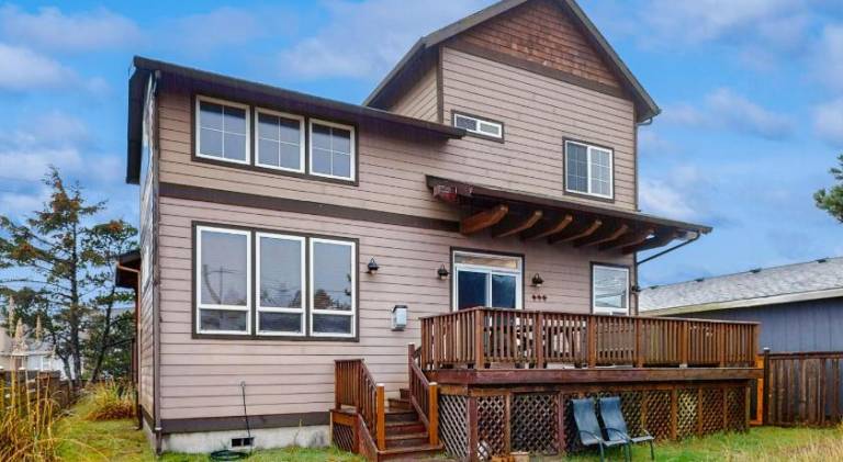 House with 4 rooms for 8 persons in Tillamook, OR