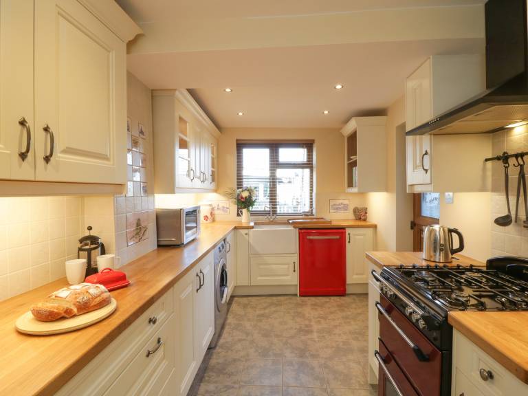 Cottage with garden | Beach view — photo 4