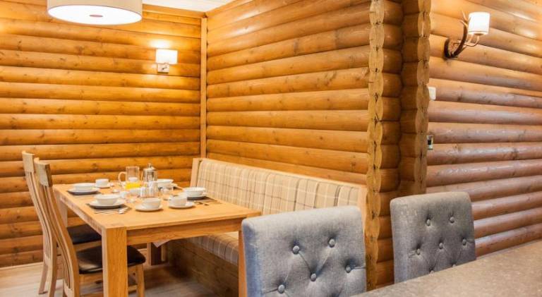 Chalet with jacuzzi — photo 4