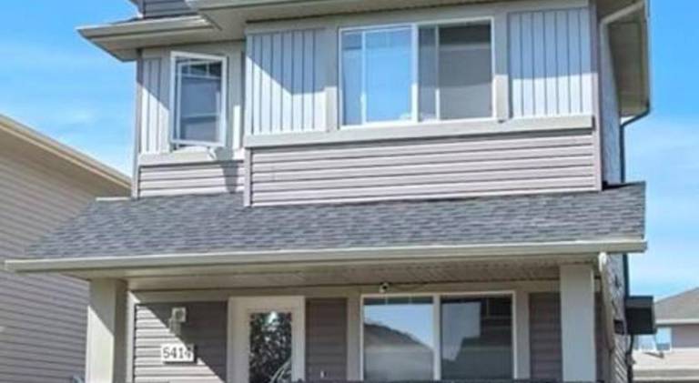 Villa with 3 rooms for 8 persons in Regina, SK