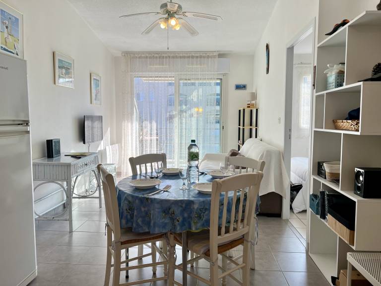 Rental apartment with pool — photo 2