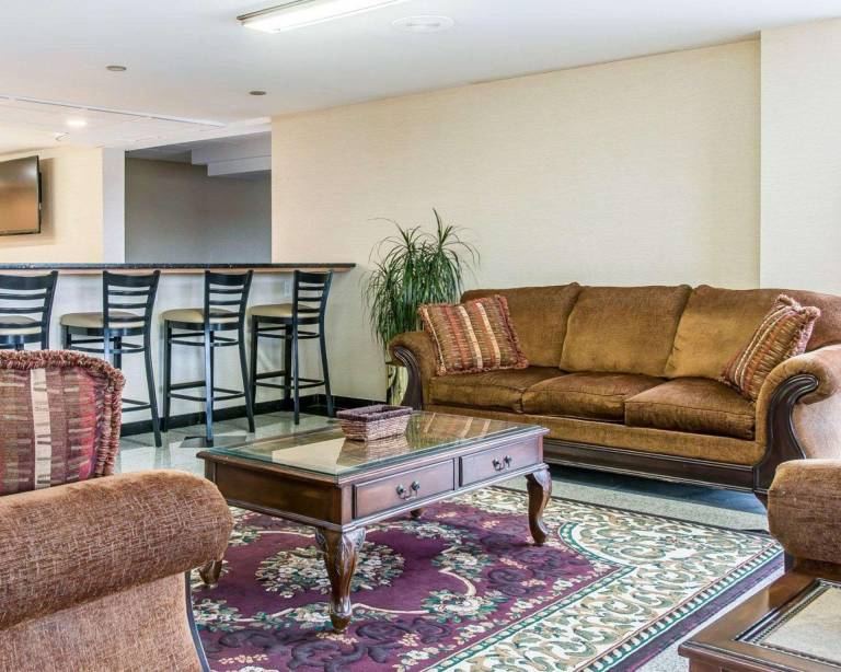 Clarion Inn I-94 near Expo Center — photo 2