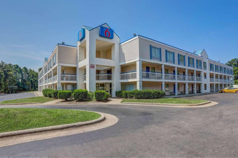 Motel 6 Raleigh, NC - North — photo 5