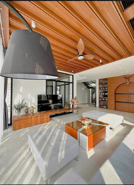 Villa with BBQ, pool & garden | Water view | Perfect for remote work | Pets allowed — photo 3