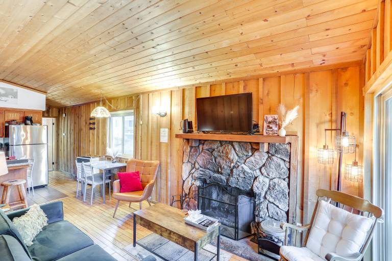 Near Skiing & Hiking: Dog-Friendly Big Bear Cabin — photo 5