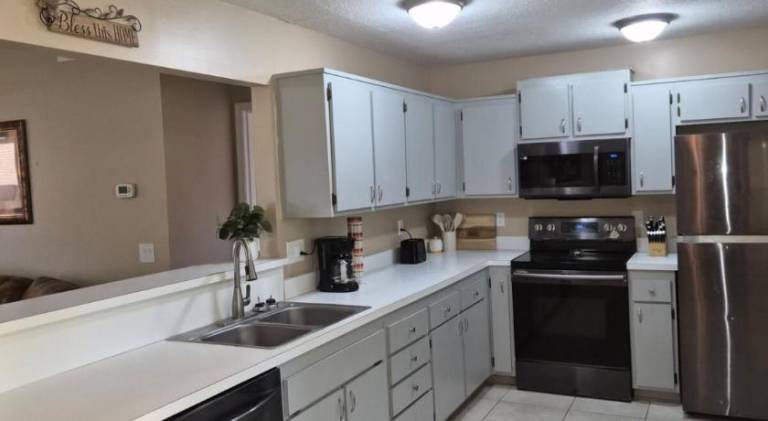 Spacious vacation home | Pets allowed — photo 3