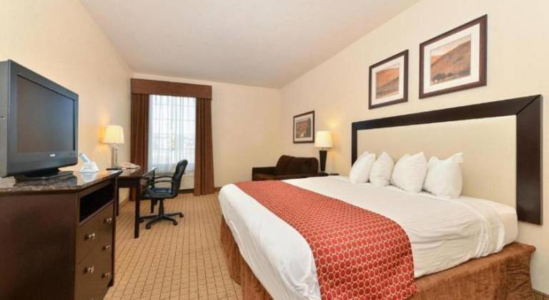 Express inn & suites in Norman, OK