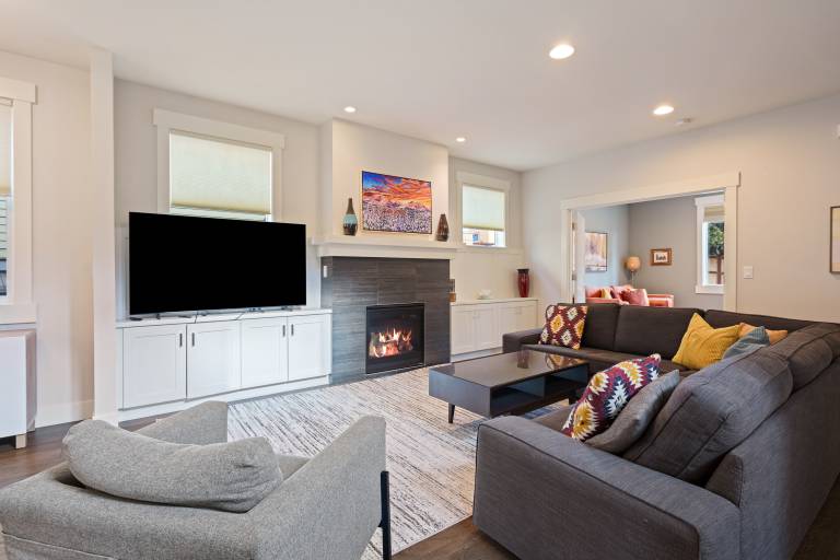 Hillside Haven - Bend's West Side, Work-from-Home Office, New, Modern, Light, Bright — photo 2