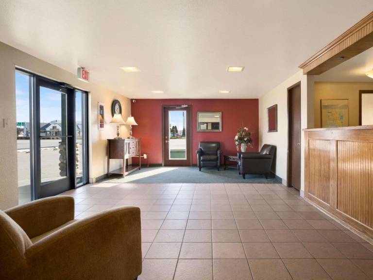 Super 8 By Wyndham Coeur D'Alene — photo 2